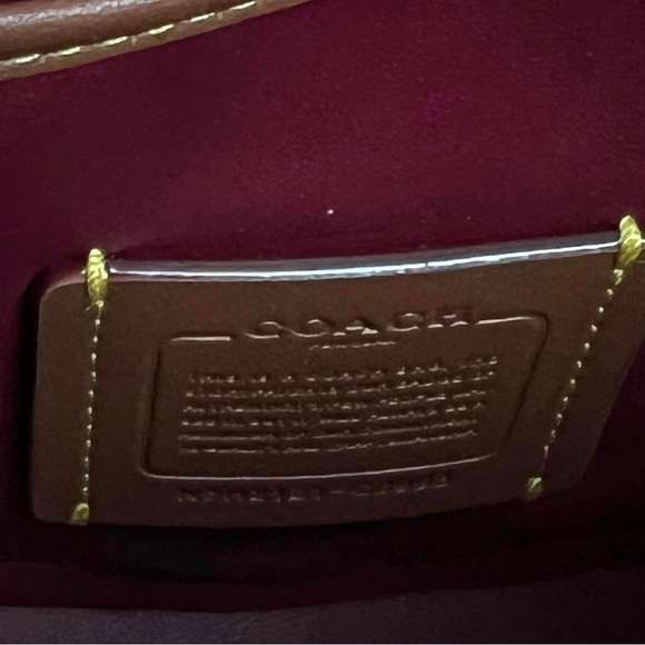 C6998 - Coach Kia Circle Bag in Signature Canvas - Picture 8 of 11